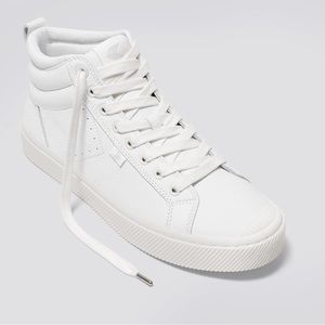 CARIUMA HIGH OFF-WHITE PREMIUM LEATHER SNEAKER Women size 7/ Men 5.5